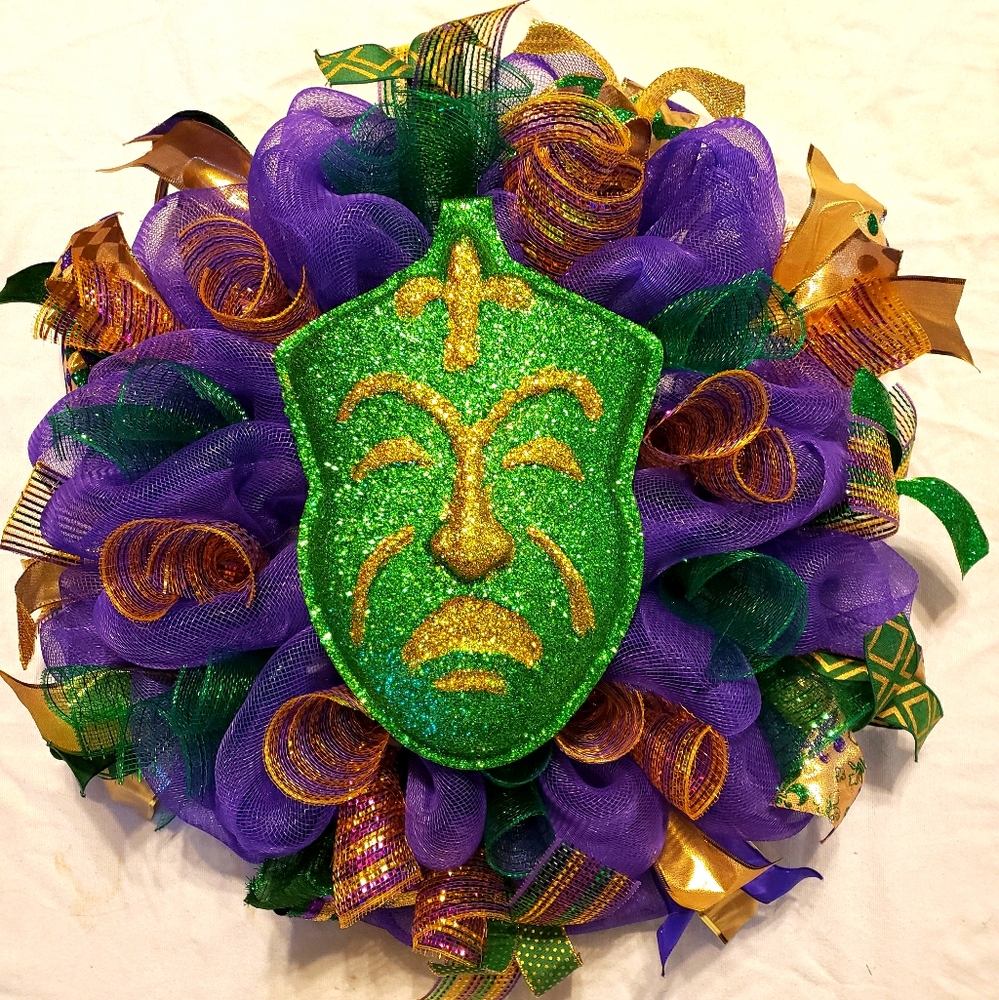 Mardi gras wreath